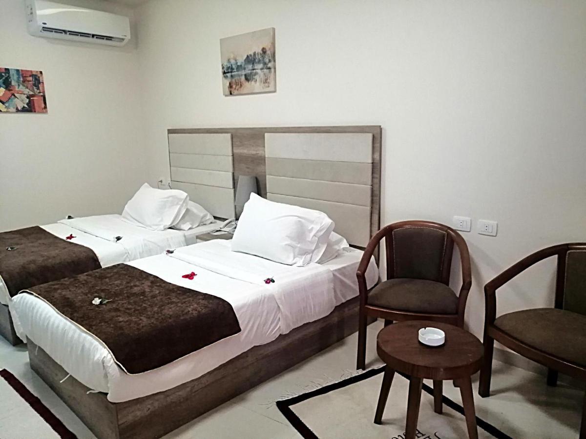 Jewel Inn 베니수에프 외부 사진